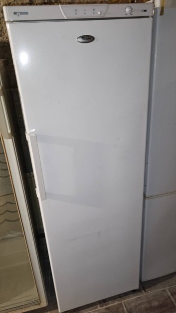 Whirlpool 266 literes fagyasztószekrény garanciával
