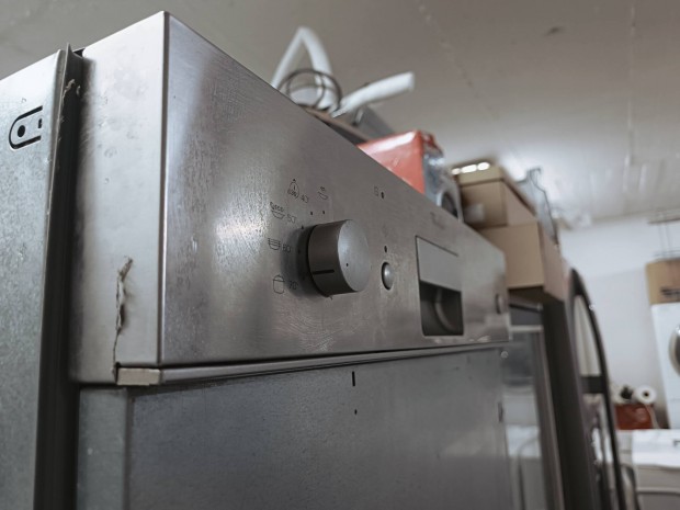 Whirlpool 6 érzék beépíthető Inox 15 téritékes mosogatógép