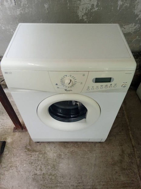 Whirlpool digitális keskeny mosógép