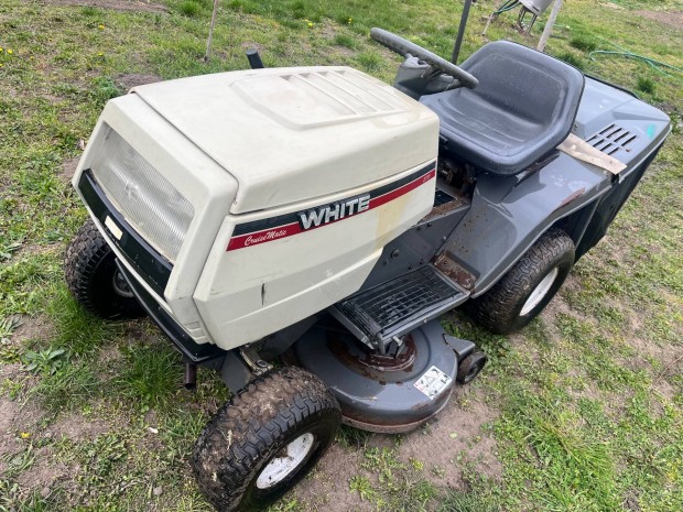 White ET13 f�nyir� traktor elad�