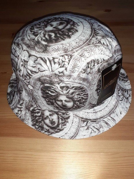White Medusa print Bucket hat