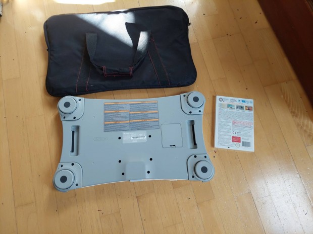 Wii Balance Board táskával + Wii Fit Plus