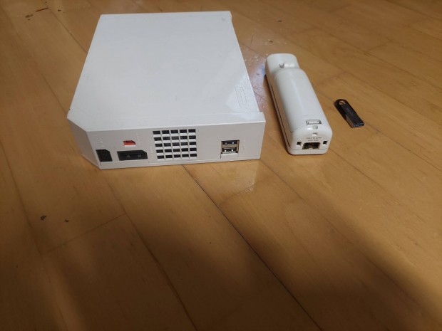 Wii - Okos Nintendo Wii - kábelek nélkül - 33 játékkal