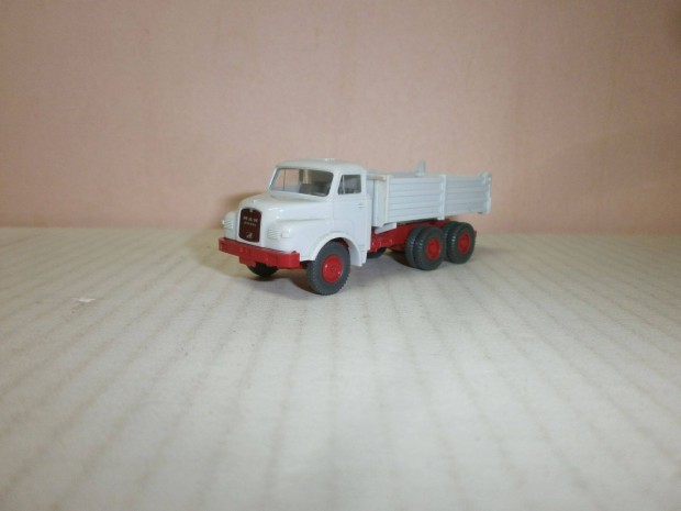 Wiking - MAN -kipper kamion - 1:87 - ( H-5)