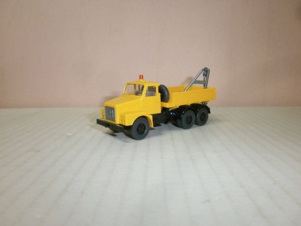 Wiking - Volvo - kamion - 1:87 - ( H-8)