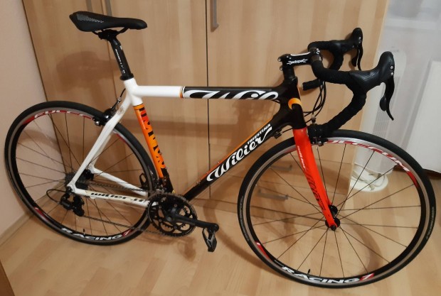 Wilier Triestina Mortirolo karbon orszgti kerkpr. L-es