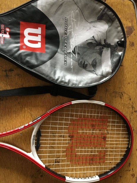 Wilson Titanium teniszt Roger Federer