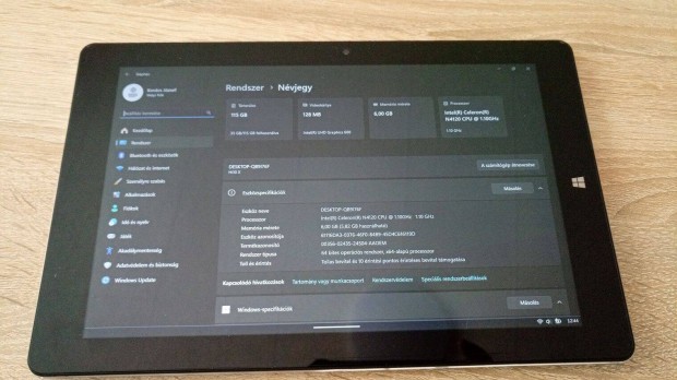 Windows tablet (laptoppá alakítható ) - Chuwi HI10 X