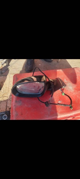 Wolsvagen Passat visza pilanto t�k�r