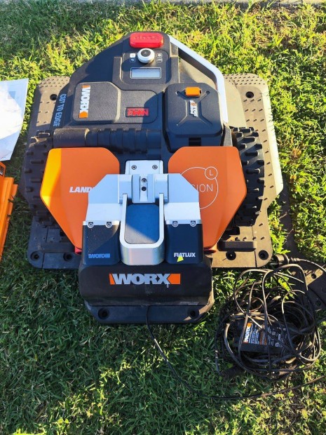Worx Landroid Vision L WR213E robotfűnyíró eladó - 1.300 m2!