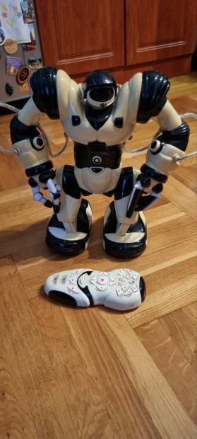 Wowwee tvirnyts robot 