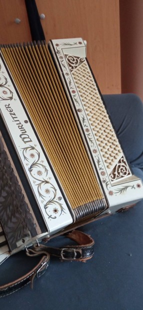 Wurlitzer 120 As .92 ves hibtlan harmonika.