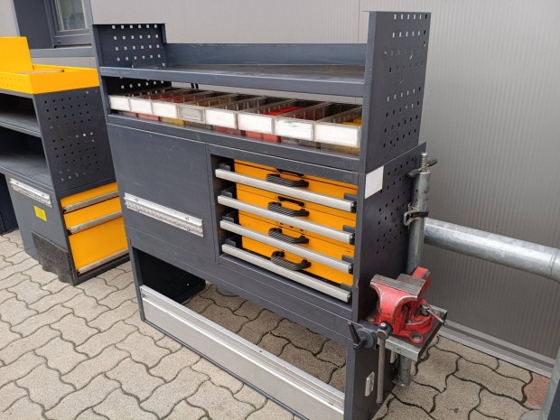 W�rth szerv�zaut�, m�helykocsi polc szersz�mos szekr�ny