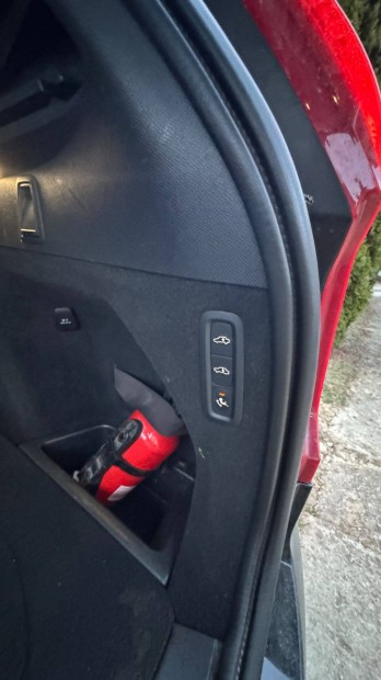 XC90 2.0 D Rdesign, full extra, elektronos auto csere