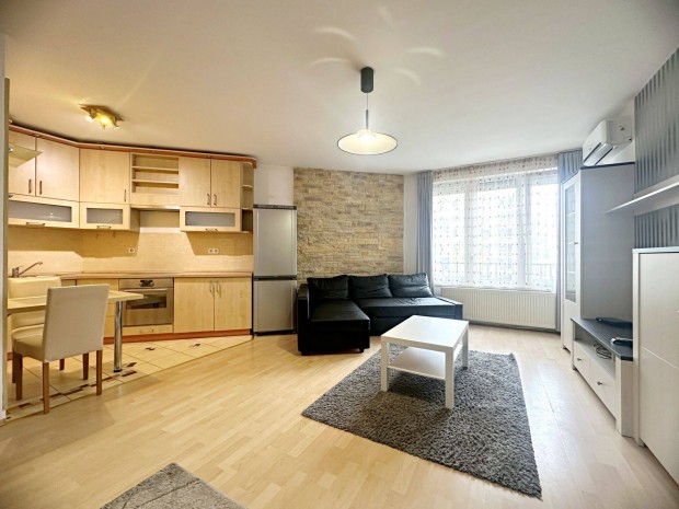 XIII. Kart�cs utc�ban t�gla �p�t�s� lak�s kiad�