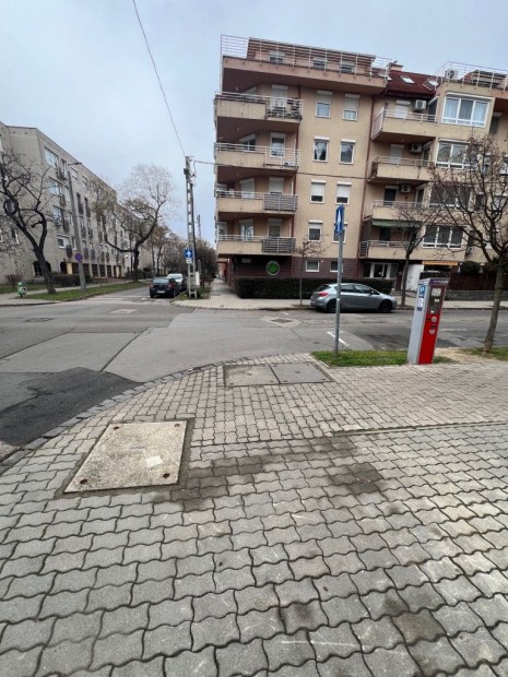 XIII. Kerlet, Rokolya utca, 55 m2-es, fldszinti, trsashzi laks