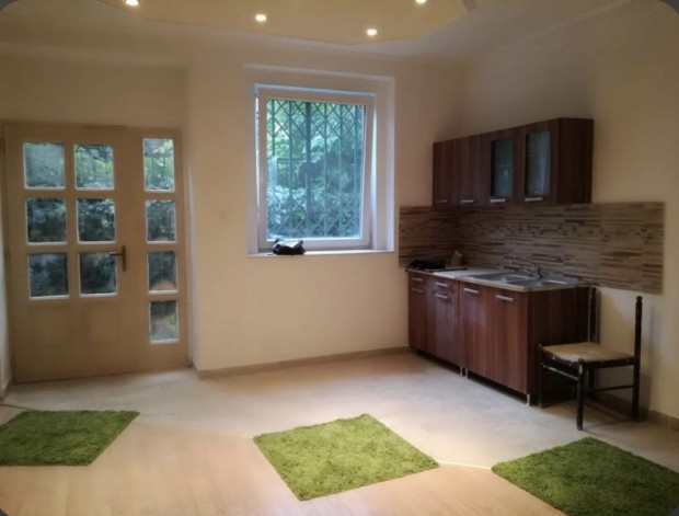 XIII. Kerület, Szent László út, 38 m2-es, egyéb üzlethelyiség