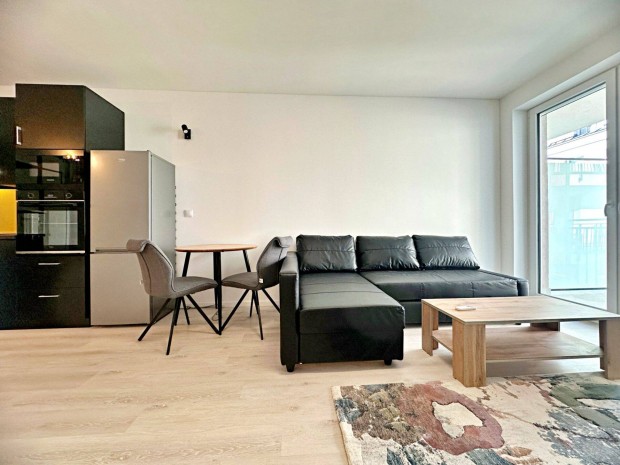 XIII. L�port�r utc�ban �j �p�t�s� lak�s kiad�