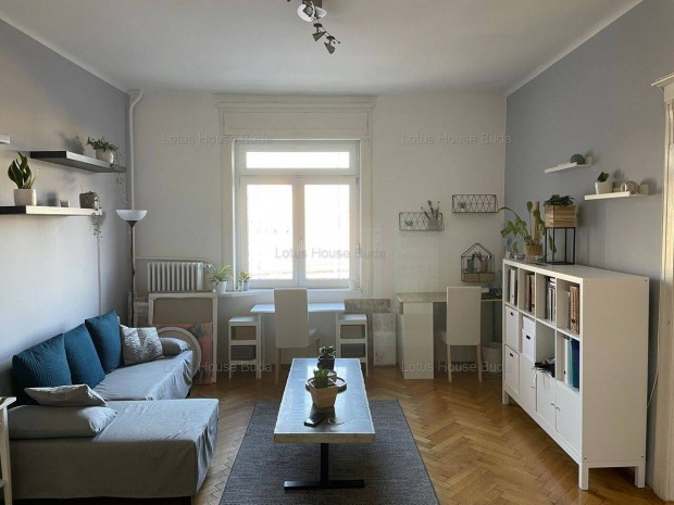 XII. Ker�let, Panor�m�s Lak�s Krisztinav�rosban