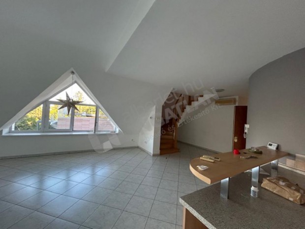 XII. Ormódi utcában 2 szintes 4 szobás panoráms