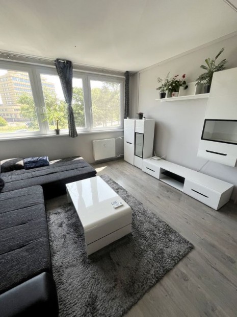 XIV. Ker�let, Ablakos konyh�s, Csert� utca, 46 m2-es, t�rsash�zi lak�s