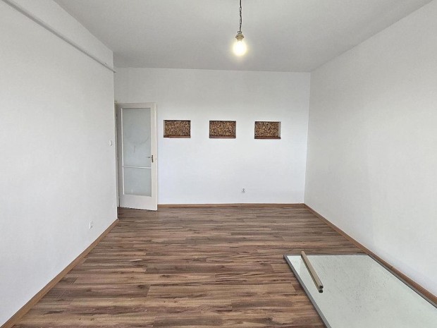 XIV. Ker�let, Kassai utca, 55 m2-es, t�rsash�zi lak�s, 2 szob�s