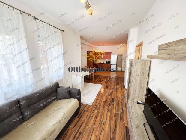 XIX. K�KI-n�l, fel�j�tott, 52 m2, am.k.nappali+h�l�szob�s t�glalak�s