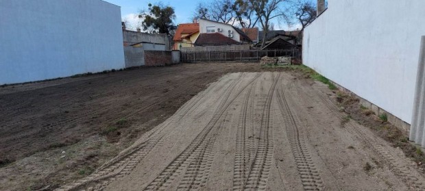XIX. Kerület, Ady Endre u közeli utca, 540 m2-es, telek