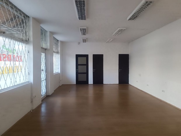 XIX. Kerlet, Csokonai pavilonsor, 73 m2-es, zlethelyisg utcai