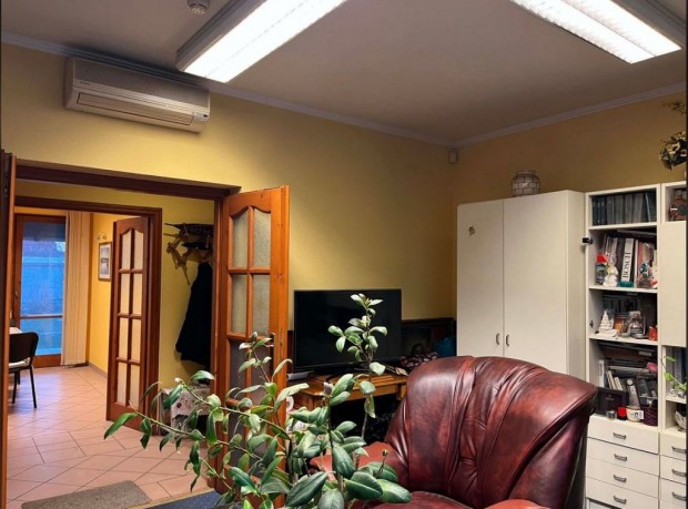 XIX. Ker�let, �v�ros utca, 270 m2-es, 2 gener�ci�s, csal�di h�z