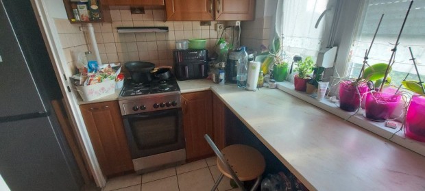 XI. Kerület, Fehérvári út, 65 m2-es, 4. emeleti, társasházi lakás