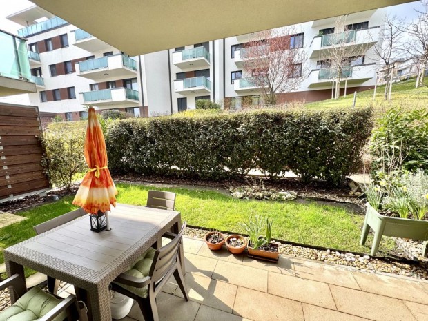 XI. Kerlet, Madrhegyen csendes utcban, 44 m2-es, fldszinti,