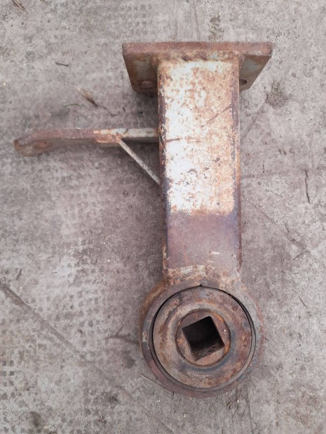 XT-3, XT-4 t�rcsa csap�gy tart�val