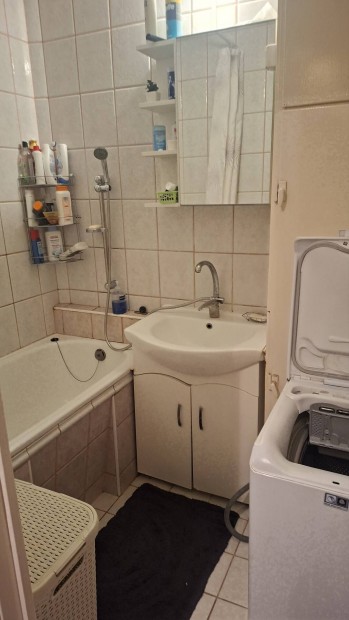 XVIII Alacskai  ingatlan elad�.