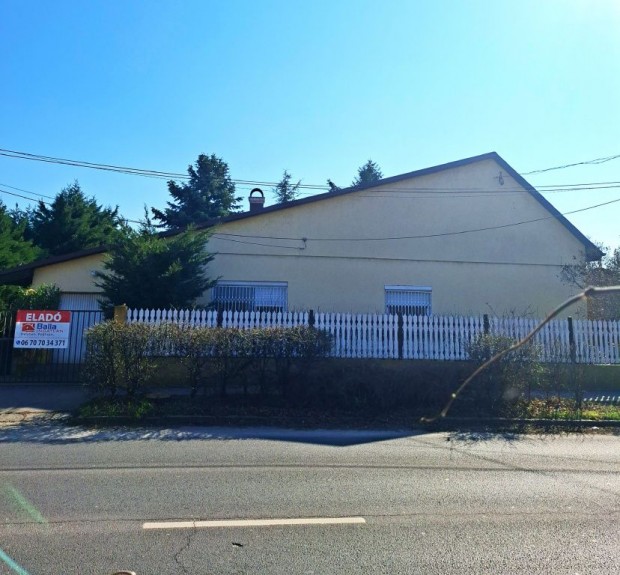 XVIII. Ker�let, R�day Gedeon utca, 144 m2-es, csal�di h�z, 4 szob�s