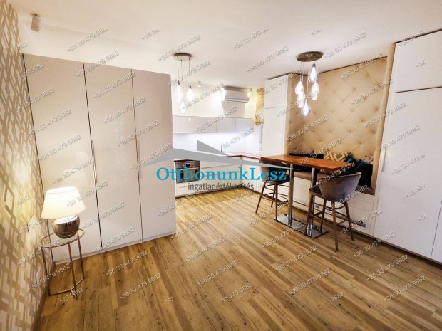 XVIII. Marg� T. u., 2019-es, 30 m2, 5 m2 erk�ly, 1 szob�s, b�t.ott