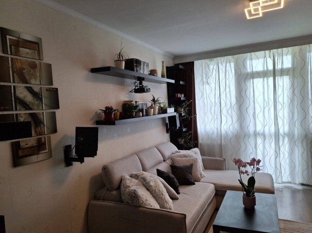 XVIII. ker�leti panellak�s