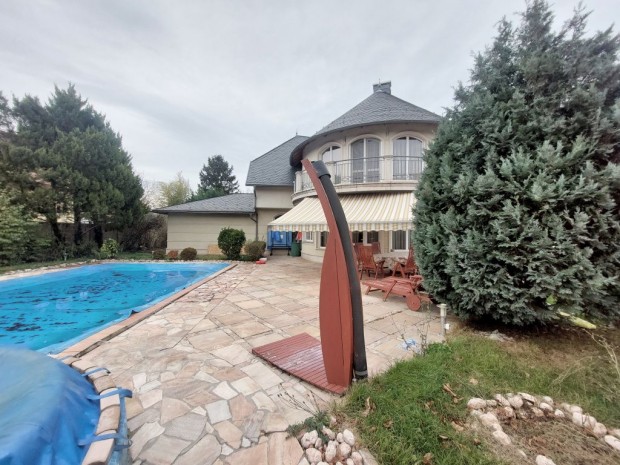 XVII. Ker�let, Akad�mia�jtelep, 355 m2-es, csal�di h�z, 5 szob�s