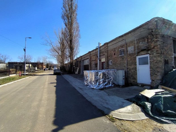 XVII. Kerület, Cinkotai út, 73 m2-es, egyéb üzlethelyiség, 1 szobás