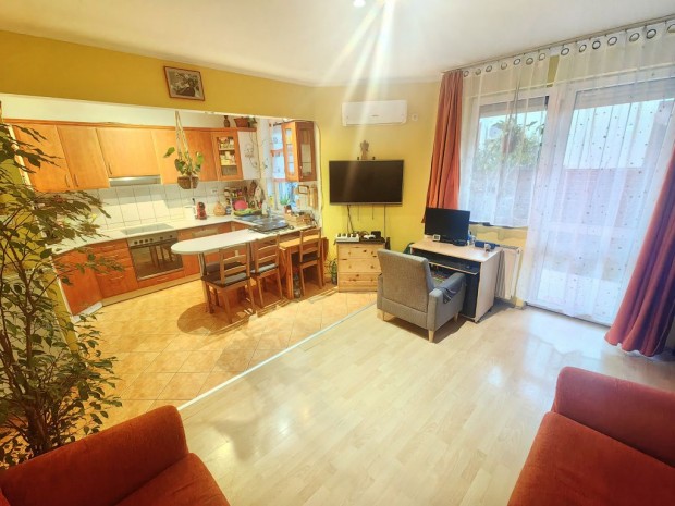 XVII. Ker�let, Helikopter lak�park, 60 m2-es, t�rsash�zi lak�s