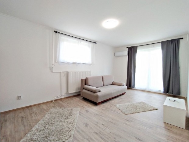 XVII. Ker�let, �jlak utca, 36 m2-es, t�rsash�zi lak�s, 1 szob�s