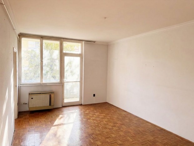 XV. Ker�let, L�vas�t k�z, 63 m2-es, t�rsash�zi lak�s, 2+1 szob�s