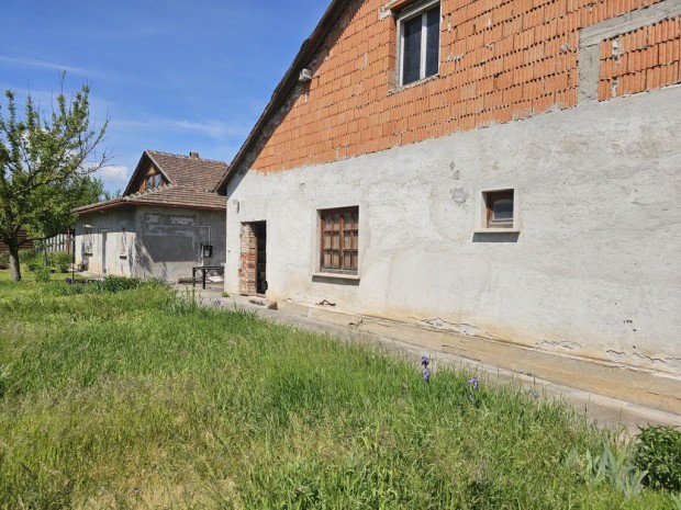 XV. Kerlet, Rkospalota-kertvros utca, 130 m2-es, 2 genercis,