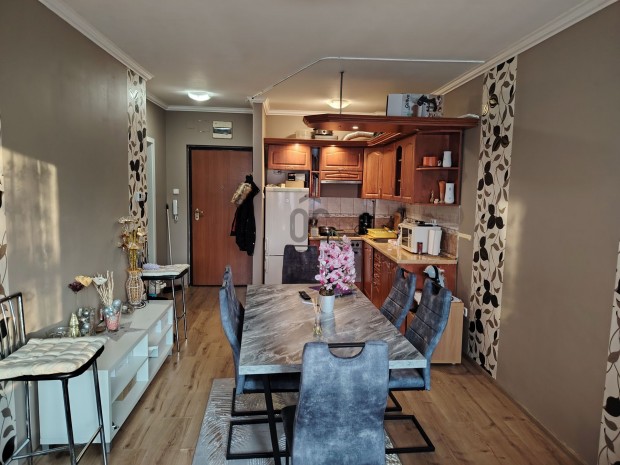 XV. ker�leti elad� t�gla t�rsash�zi lak�s