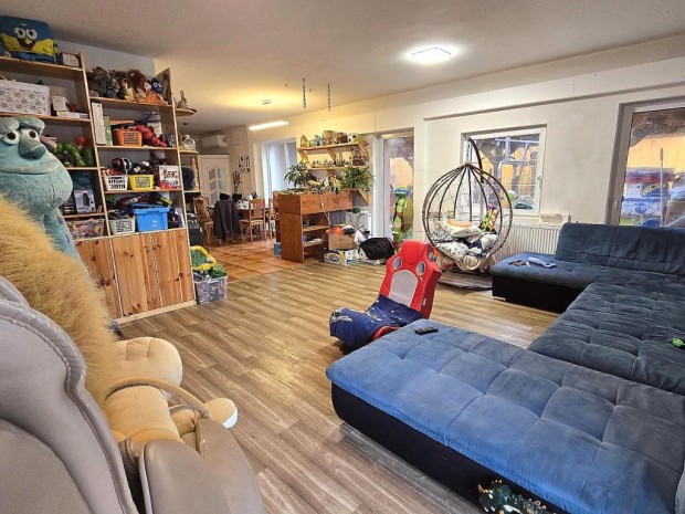 XXIII. Ker�let, Elvira utca, 270 m2-es, 2 gener�ci�s, csal�di h�z