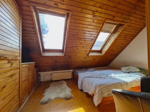 XXI. Ker�let, Kapisztr�n J�nos utca, 195 m2-es, 3 gener�ci�s, csal�di