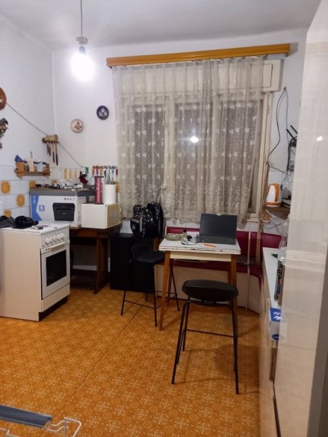 XX. Kerület, Mártírok útja közeli utca, 130 m2-es, 2 generációs,