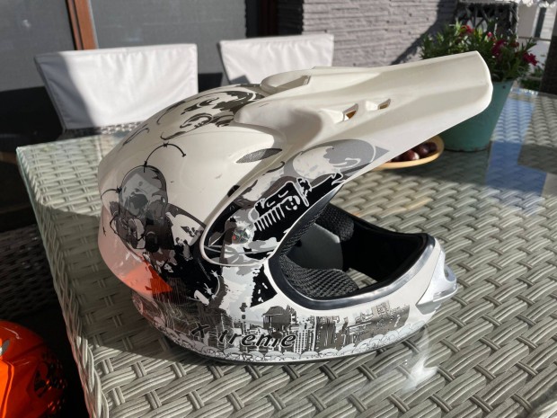 X-Treme gyerek quad buk�sisak XS (55-56)
