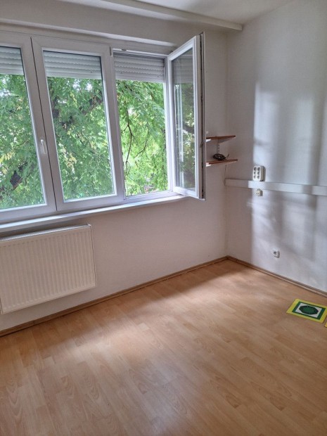 X. Ker�let, Hung�ria krt k�rny�k�n, 72 m2-es, t�rsash�zi lak�s