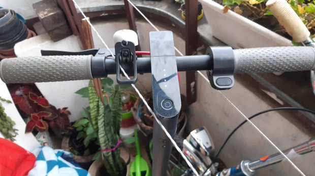 Xaomi elektromos roller nagy nyomat�k�